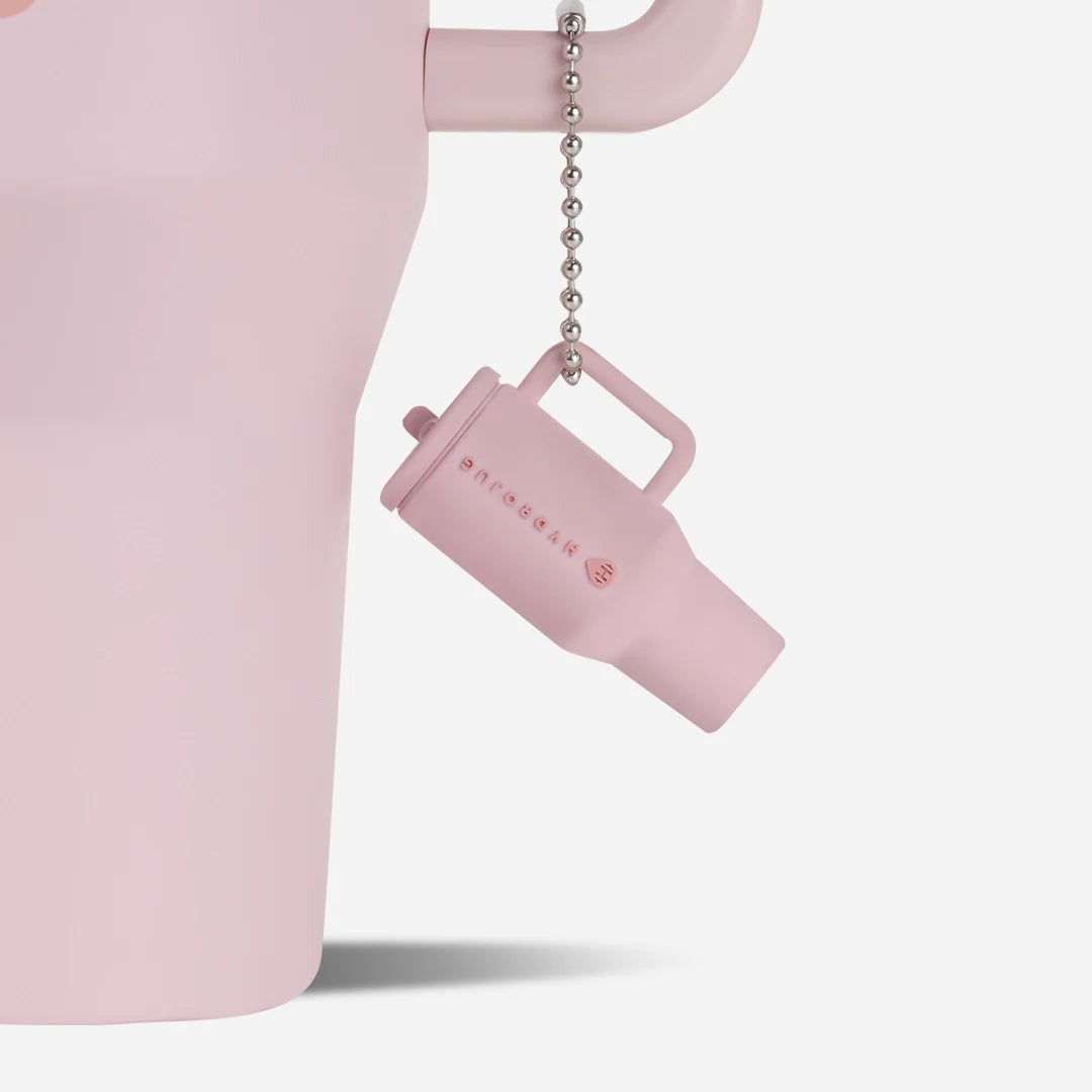 traveler-keychain-d7 Web-TravelerKeychainPhotos-PinkSand2.webp